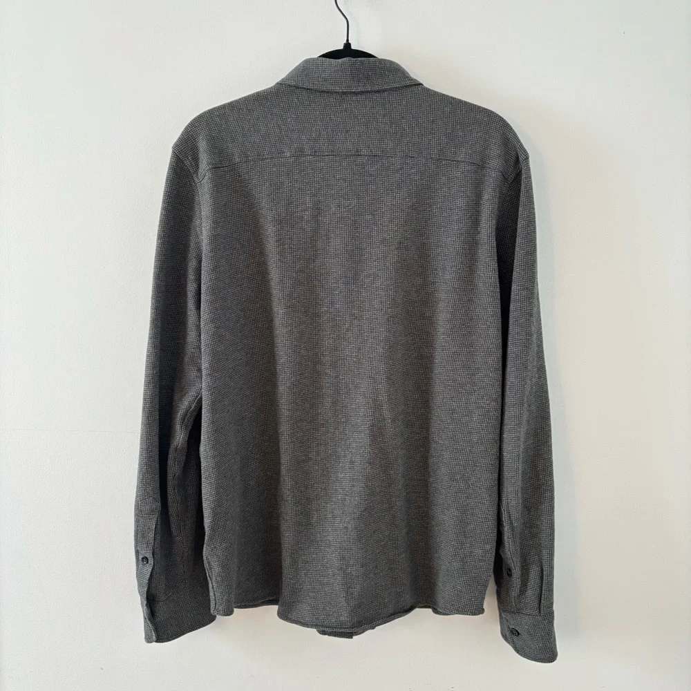 Faherty Men's Gray Button-Down Casual Shirt - Picture 5 of 7